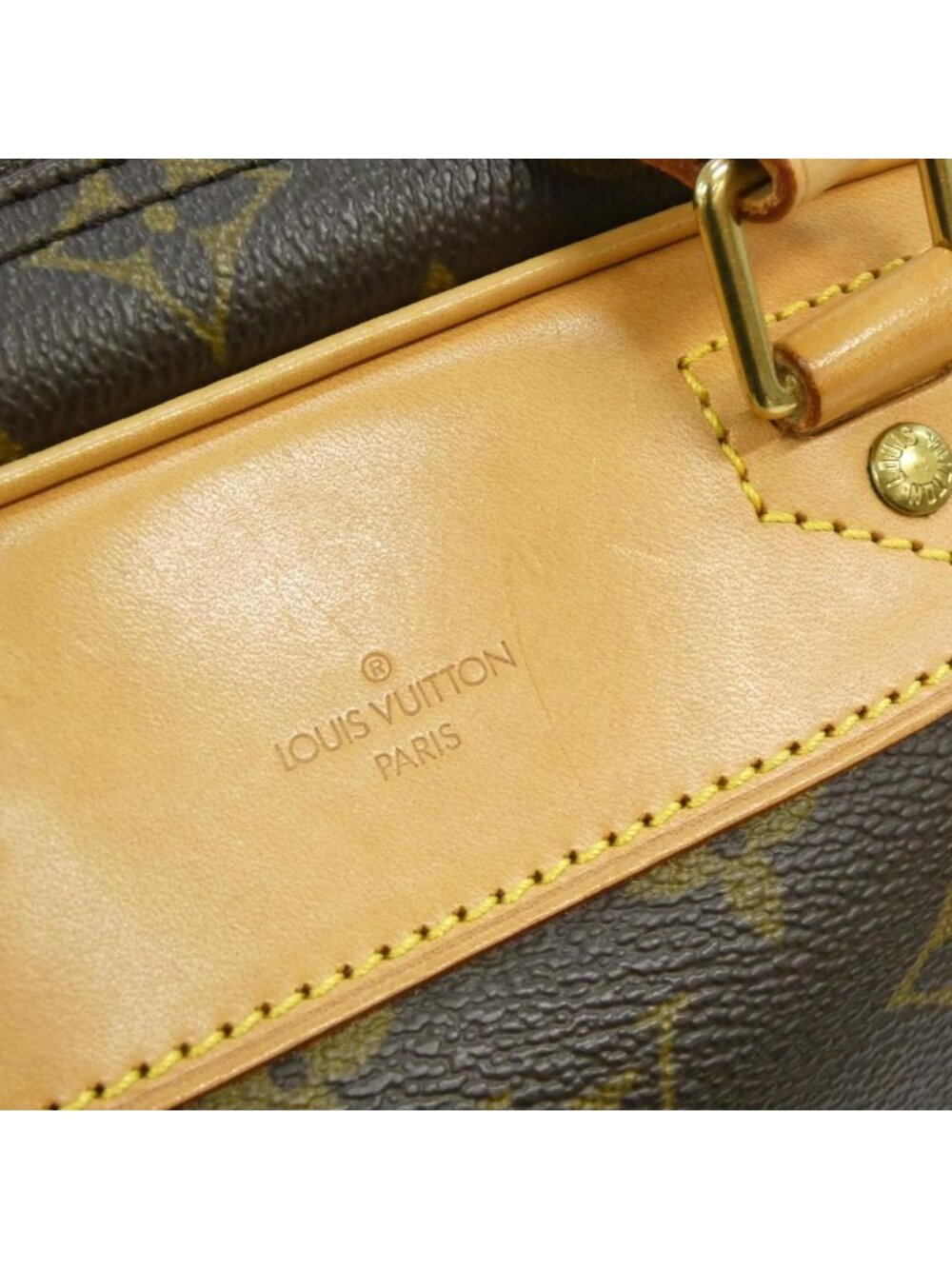 Louis Vuitton Monogram Excursion Bag - Picture 5 of 9